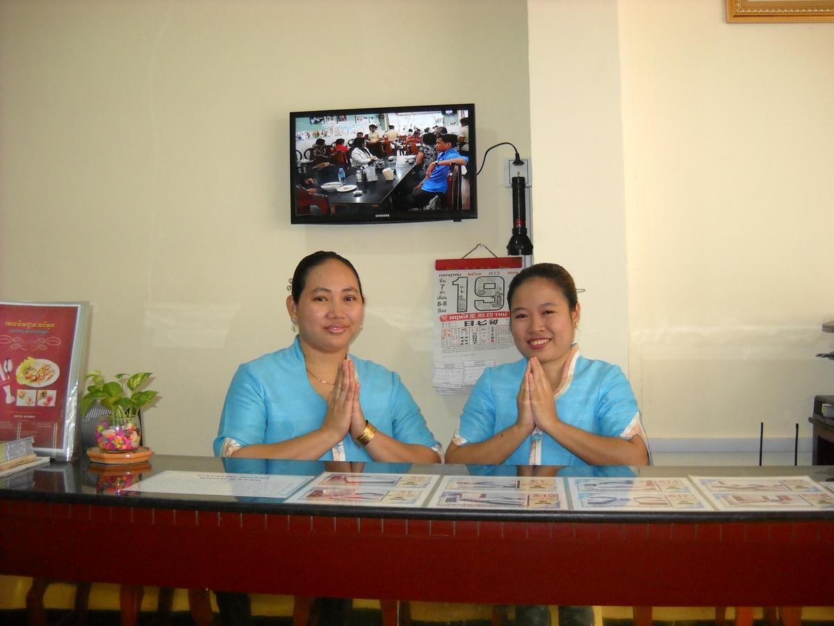 Capitol One Hotel *